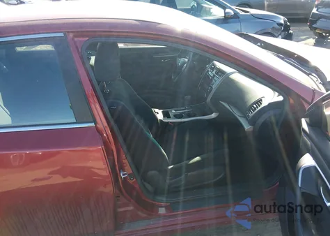 2015 Nissan Altima 2.5/2.5 S/2.5 Sl/2.5 Sv z USA, uszkodzony, nr VIN 1N4AL3AP0FC179355